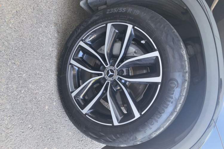 Used Mercedes-Benz GLC 2020 GLC 300 L 4MATIC Dynamic Edition Right Front Wheel Hub