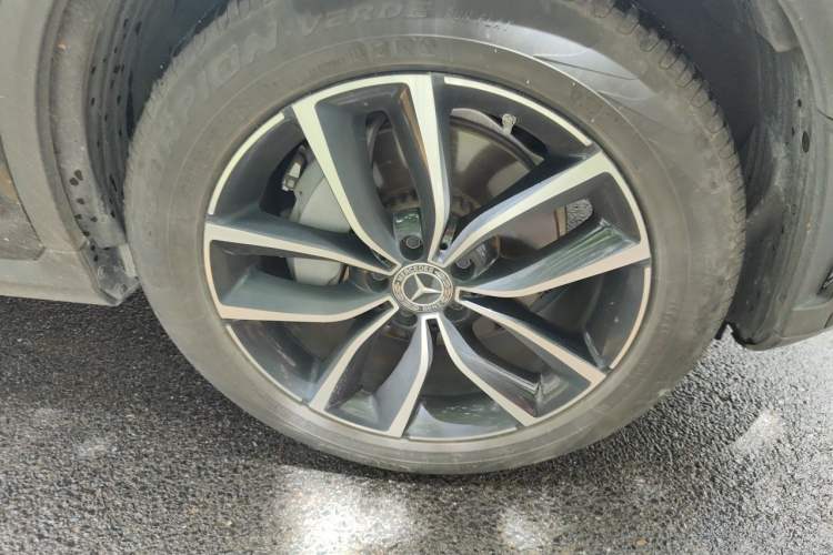 Used Mercedes-Benz GLC 2020 Facelift GLC 260 L 4MATIC Luxury Edition Right Front Wheel Hub
