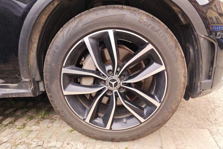 Used Mercedes-Benz GLC 2020 Facelift GLC 260 L 4MATIC Luxury Edition Right Front Wheel Hub