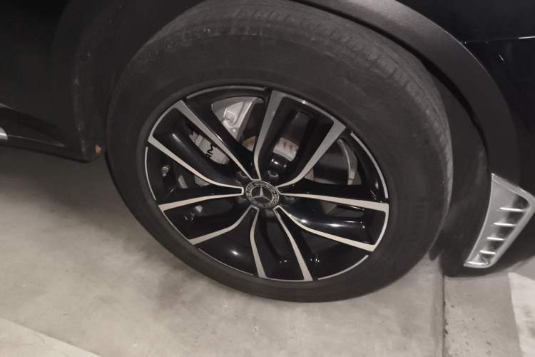Used Mercedes-Benz GLC 2020 Facelift GLC 300 L 4MATIC Dynamic Edition Right Front Wheel Hub