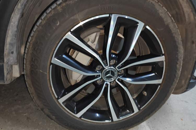 Used Mercedes-Benz GLC 2020 GLC 300 L 4MATIC Dynamic Edition Right Front Wheel Hub