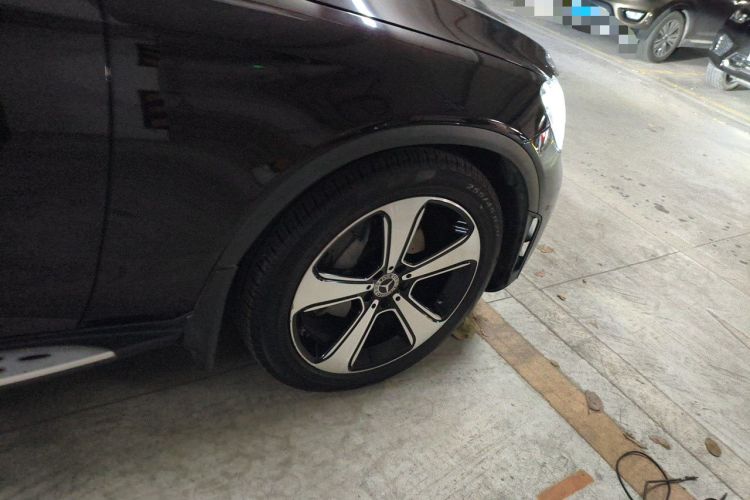 Used Mercedes-Benz GLC 2020 GLC 300 L 4MATIC Luxury Model Right Front Wheel Hub