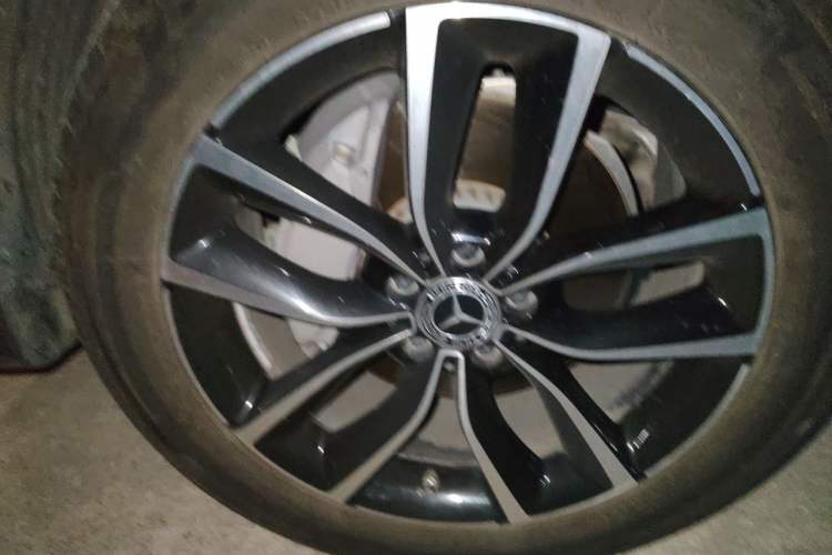 Used Mercedes-Benz GLC 2020 Facelift GLC 300 L 4MATIC Dynamic Edition Right Front Wheel Hub