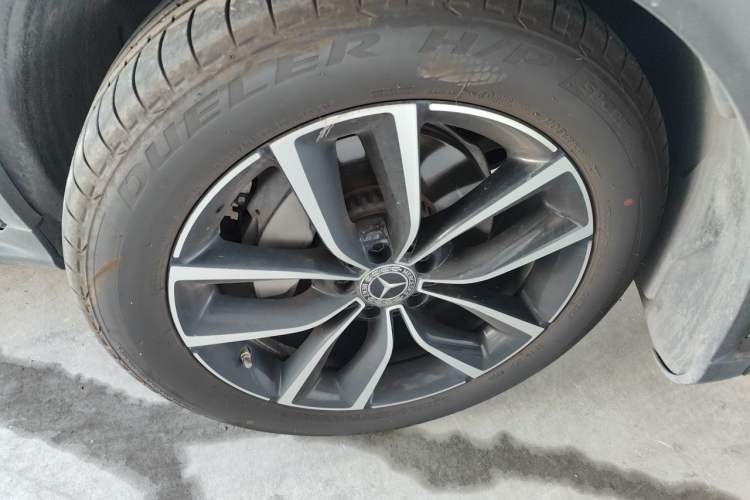 Used Mercedes-Benz GLC 2020 Facelift GLC 260 L 4MATIC Luxury Edition Right Front Wheel Hub