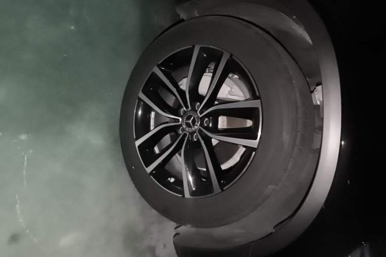 Used Mercedes-Benz GLC 2020 Facelift GLC 300 L 4MATIC Dynamic Edition Right Front Wheel Hub