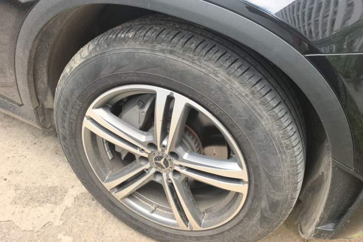 Used Mercedes-Benz GLC 2020 GLC 260 L 4MATIC Luxury Model Right Front Wheel Hub