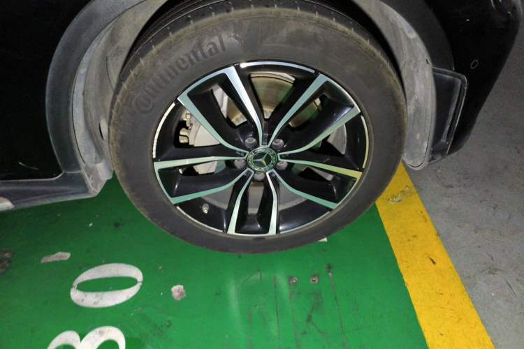 Used Mercedes-Benz GLC 2020 GLC 300 L 4MATIC Dynamic Edition Right Front Wheel Hub