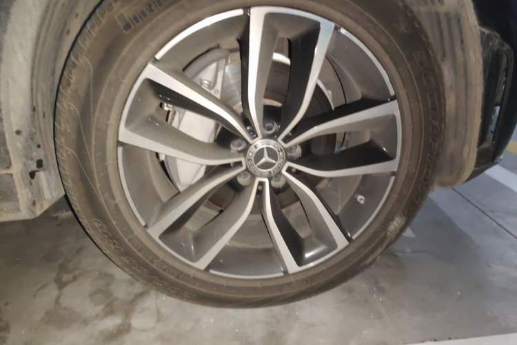 Used Mercedes-Benz GLC 2020 Facelifted GLC 260 L 4MATIC Dynamic Edition Right Front Wheel Hub