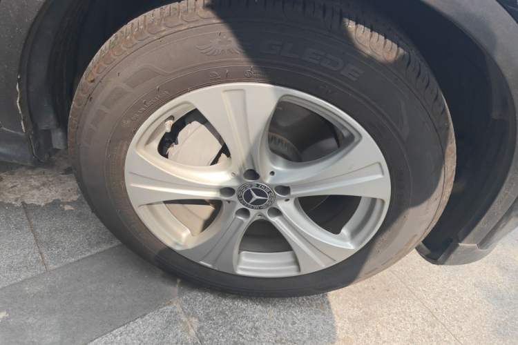 Used Mercedes-Benz GLC 2020 Facelifted GLC 260 L 4MATIC Dynamic Edition Right Front Wheel Hub