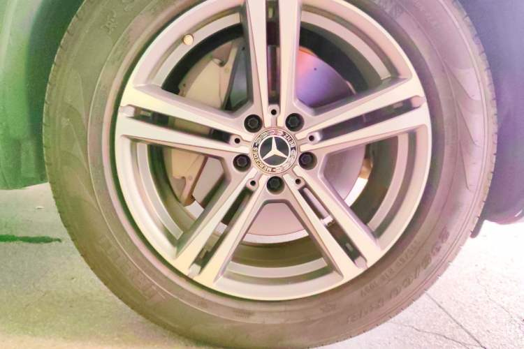 Used Mercedes-Benz GLC 2020 GLC 260 L 4MATIC Luxury Model Right Front Wheel Hub