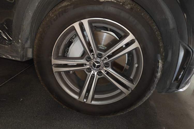 Used Mercedes-Benz GLC 2020 GLC 260 L 4MATIC Luxury Model Right Front Wheel Hub
