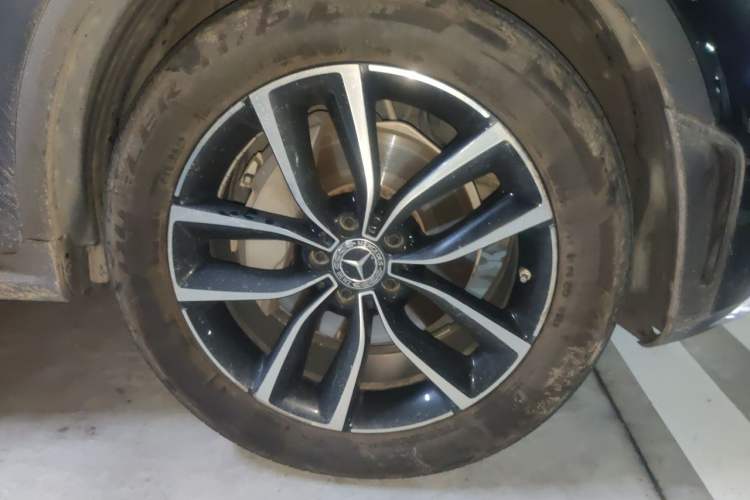 Used Mercedes-Benz GLC 2020 GLC 300 L 4MATIC Dynamic Edition Right Front Wheel Hub