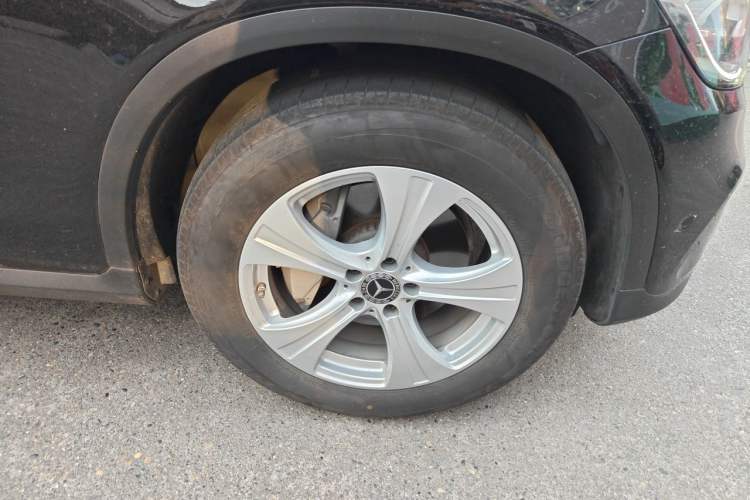 Used Mercedes-Benz GLC 2020 Facelifted GLC 260 L 4MATIC Dynamic Edition Right Front Wheel Hub