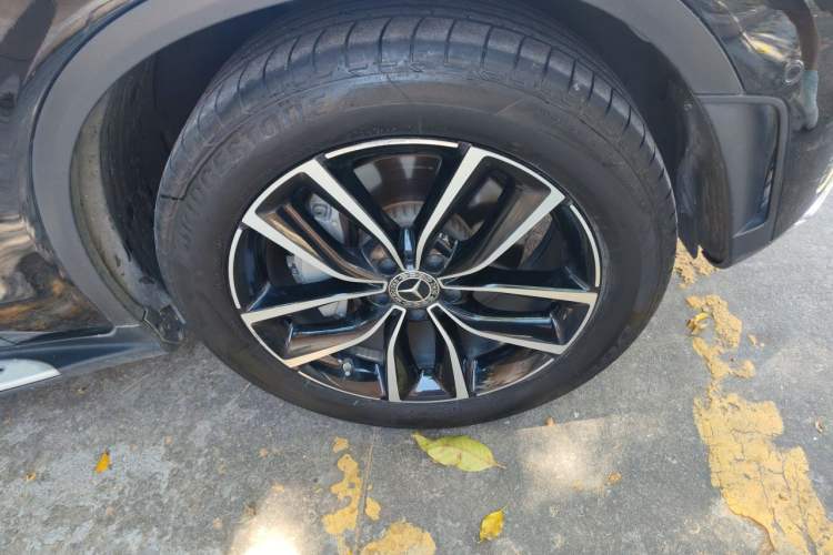 Used Mercedes-Benz GLC 2020 Facelift GLC 300 L 4MATIC Dynamic Edition Right Front Wheel Hub