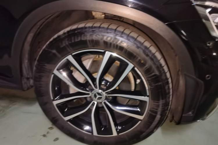Used Mercedes-Benz GLC 2020 GLC 300 L 4MATIC Dynamic Edition Right Front Wheel Hub
