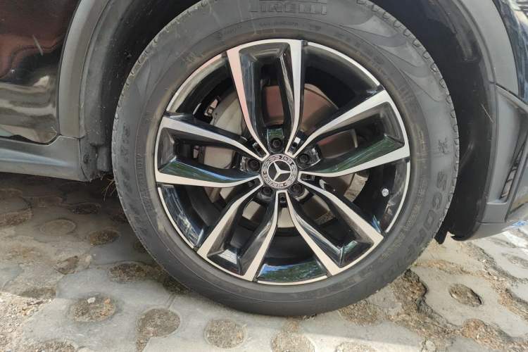 Used Mercedes-Benz GLC 2020 Facelift GLC 300 L 4MATIC Dynamic Edition Right Front Wheel Hub