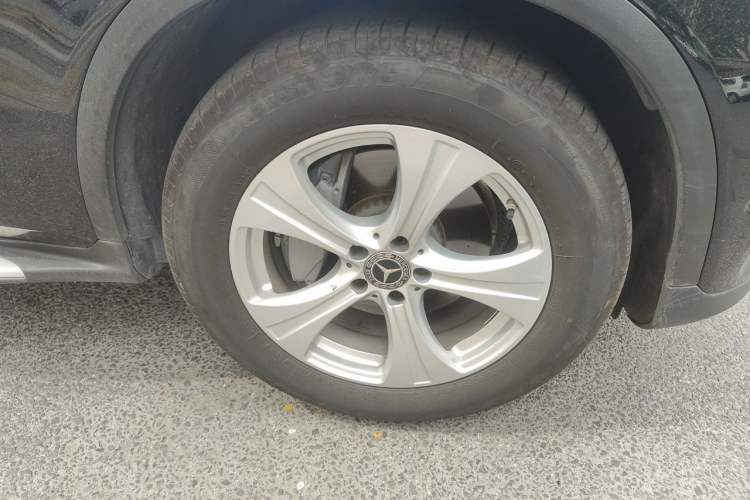 Used Mercedes-Benz GLC 2020 Facelifted GLC 260 L 4MATIC Dynamic Edition Right Front Wheel Hub