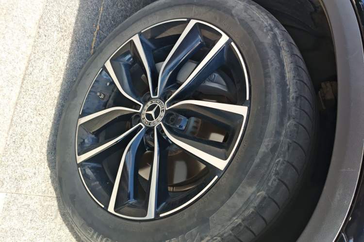 Used Mercedes-Benz GLC 2020 Facelift GLC 300 L 4MATIC Dynamic Edition Right Front Wheel Hub