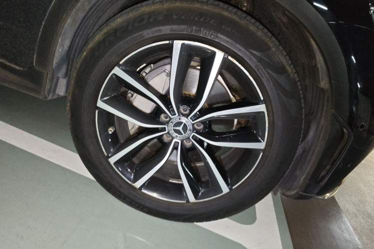 Used Mercedes-Benz GLC 2020 Facelift GLC 260 L 4MATIC Luxury Edition Right Front Wheel Hub