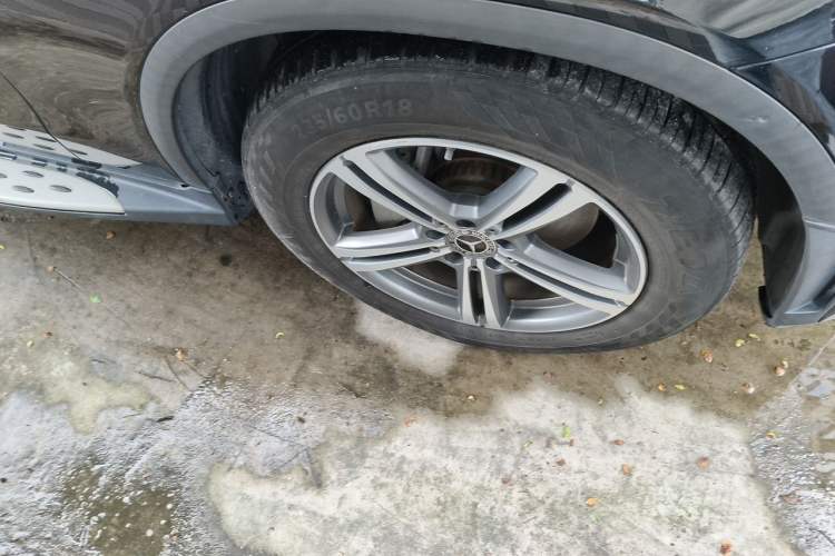 Used Mercedes-Benz GLC 2020 GLC 260 L 4MATIC Luxury Model Right Front Wheel Hub