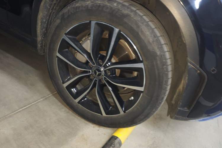 Used Mercedes-Benz GLC 2020 Facelift GLC 260 L 4MATIC Luxury Edition Right Front Wheel Hub
