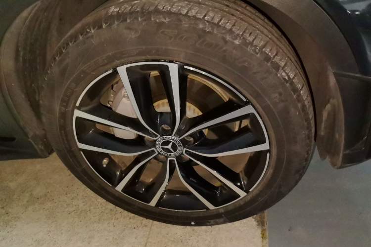 Used Mercedes-Benz GLC 2020 Facelift GLC 300 L 4MATIC Dynamic Edition Right Front Wheel Hub