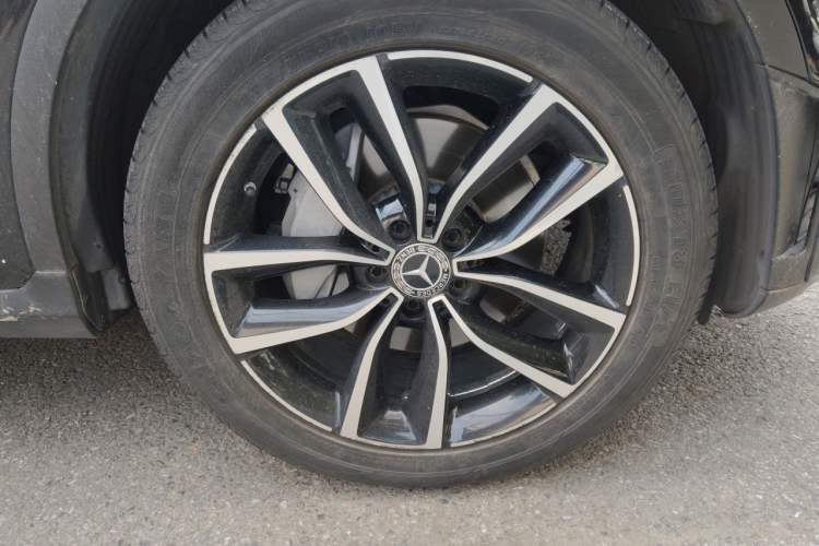 Used Mercedes-Benz GLC 2020 Facelift GLC 260 L 4MATIC Luxury Edition Right Front Wheel Hub