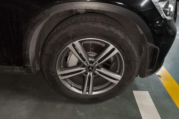 Used Mercedes-Benz GLC 2020 GLC 260 L 4MATIC Luxury Model Right Front Wheel Hub