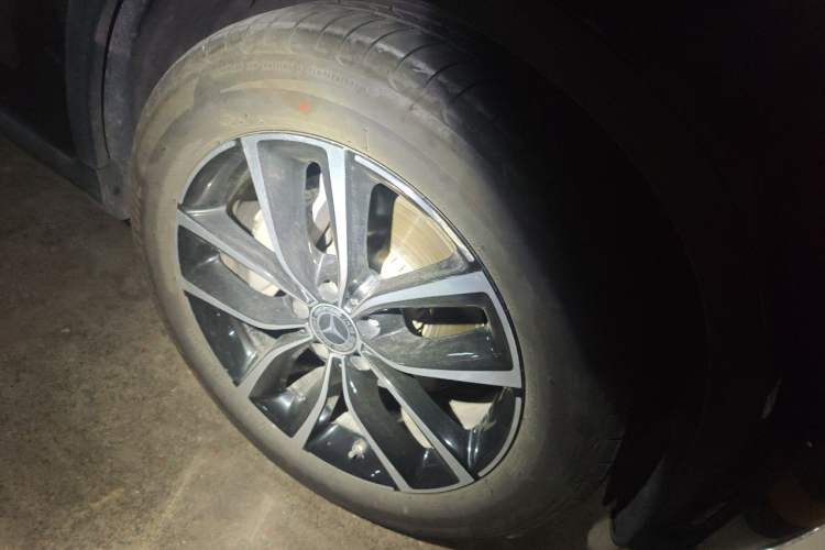 Used Mercedes-Benz GLC 2020 Facelift GLC 260 L 4MATIC Luxury Edition Right Front Wheel Hub