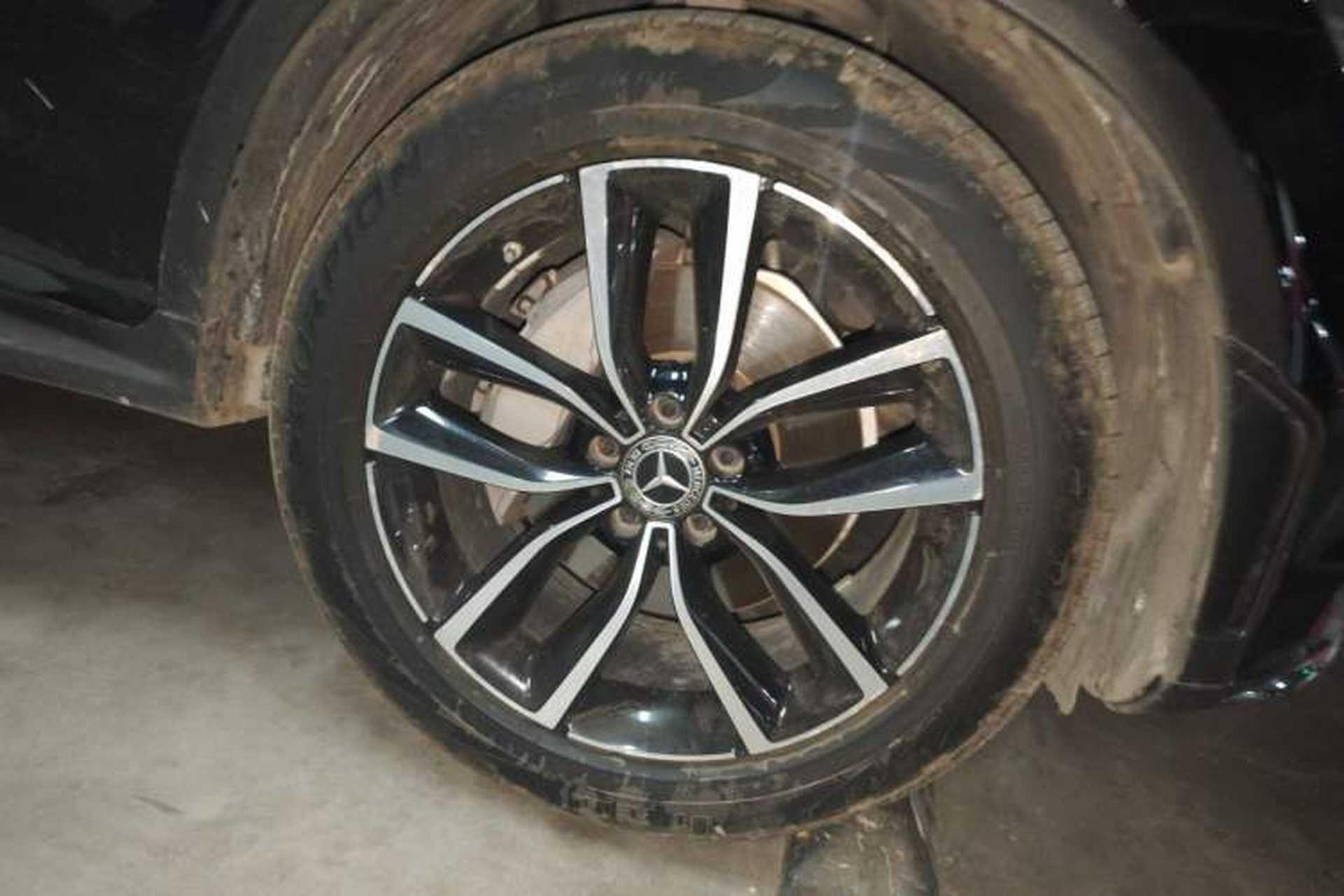 Used Mercedes-Benz GLC 2020 Facelift GLC 260 L 4MATIC Luxury Edition Right Front Wheel Hub