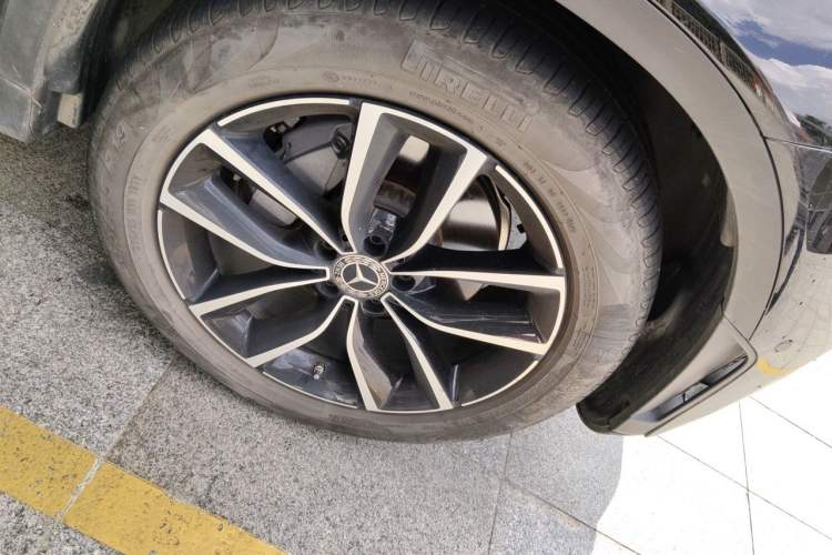 Used Mercedes-Benz GLC 2020 Facelift GLC 300 L 4MATIC Dynamic Edition Right Front Wheel Hub