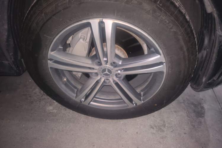 Used Mercedes-Benz GLC 2020 GLC 260 L 4MATIC Luxury Model Right Front Wheel Hub