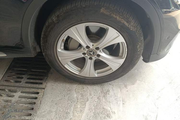 Used Mercedes-Benz GLC 2020 GLC 260 L 4MATIC Dynamic Model Right Front Wheel Hub