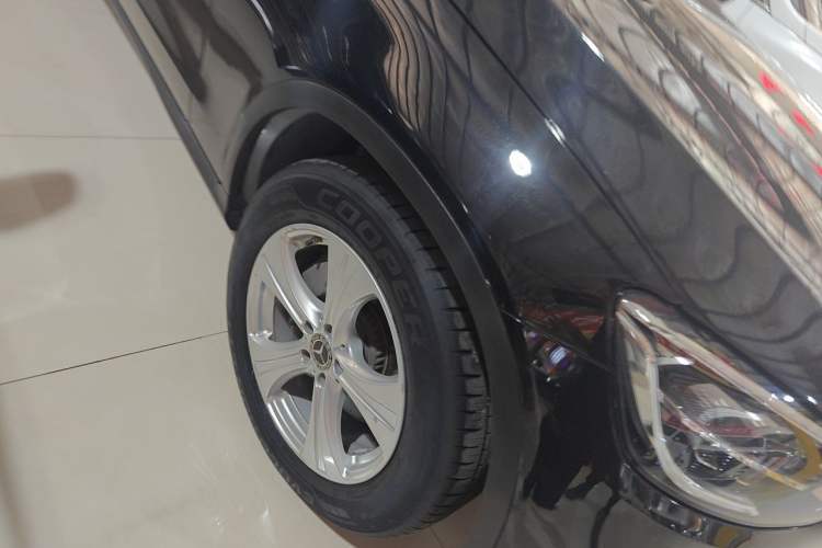Used Mercedes-Benz GLC 2020 Facelifted GLC 260 L 4MATIC Dynamic Edition Right Front Wheel Hub
