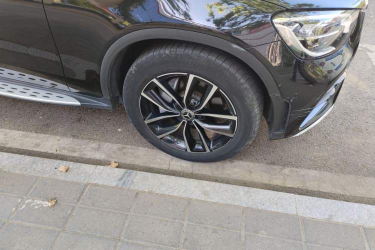 Used Mercedes-Benz GLC 2020 GLC 300 L 4MATIC Dynamic Edition Right Front Wheel Hub
