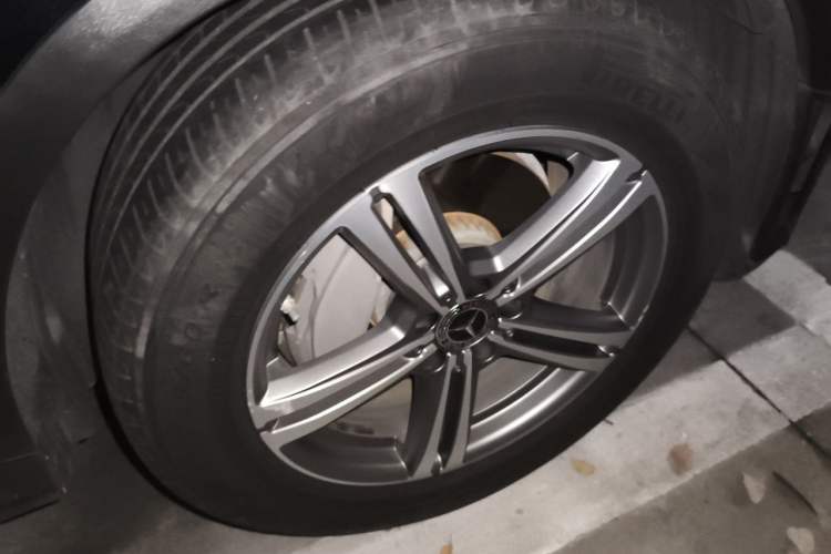 Used Mercedes-Benz GLC 2020 GLC 260 L 4MATIC Luxury Model Right Front Wheel Hub
