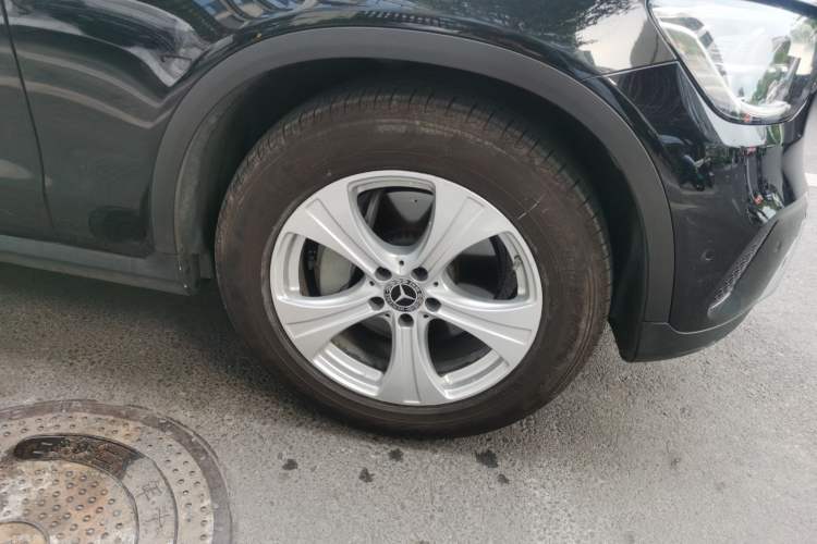 Used Mercedes-Benz GLC 2020 Facelifted GLC 260 L 4MATIC Dynamic Edition Right Front Wheel Hub