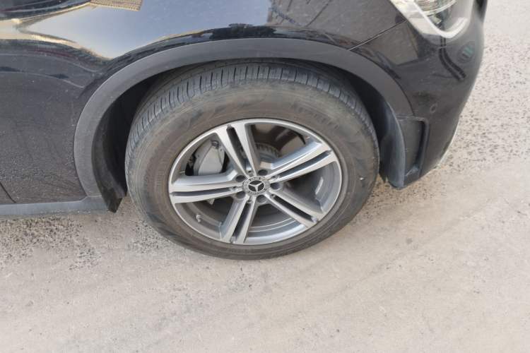 Used Mercedes-Benz GLC 2020 GLC 260 L 4MATIC Luxury Model Right Front Wheel Hub