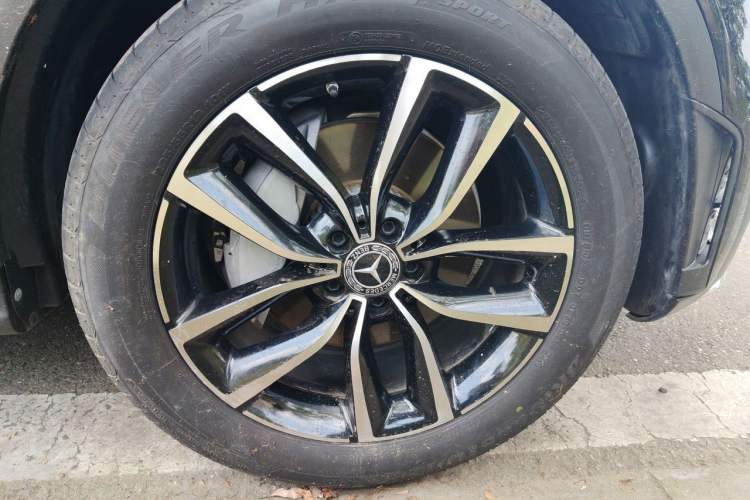Used Mercedes-Benz GLC 2020 Facelift GLC 300 L 4MATIC Dynamic Edition Right Front Wheel Hub