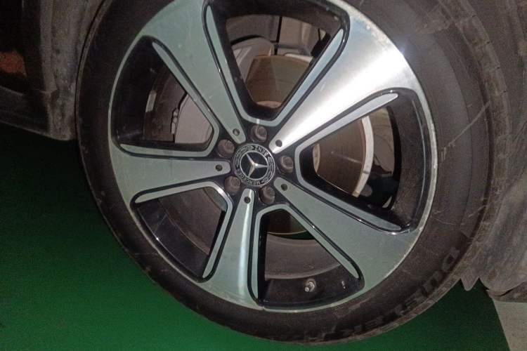 Used Mercedes-Benz GLC 2020 GLC 300 L 4MATIC Luxury Model Right Front Wheel Hub