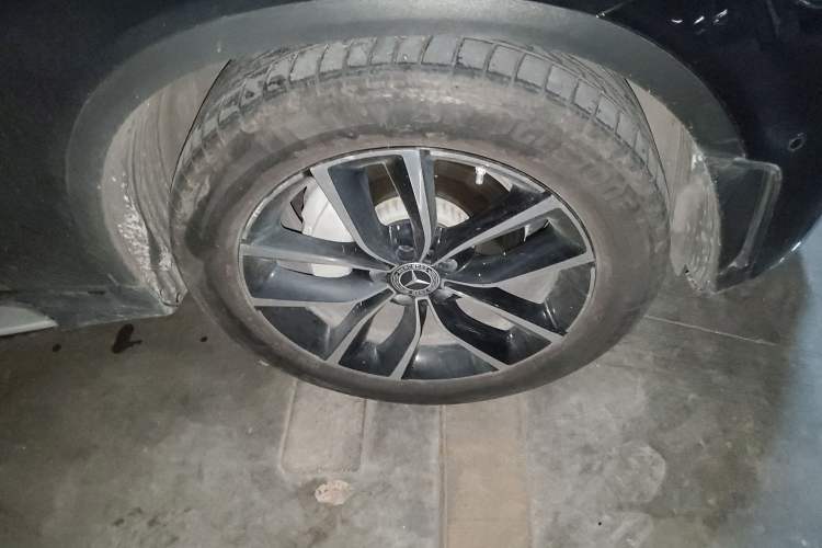 Used Mercedes-Benz GLC 2020 GLC 300 L 4MATIC Dynamic Edition Right Front Wheel Hub