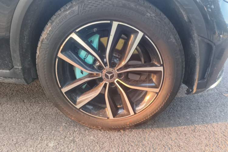 Used Mercedes-Benz GLC 2020 Facelift GLC 260 L 4MATIC Luxury Edition Right Front Wheel Hub