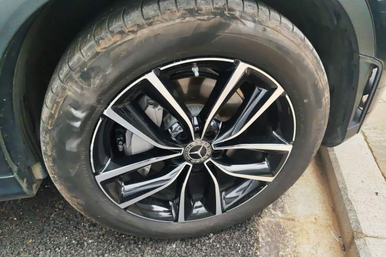 Used Mercedes-Benz GLC 2020 Facelift GLC 260 L 4MATIC Luxury Edition Right Front Wheel Hub