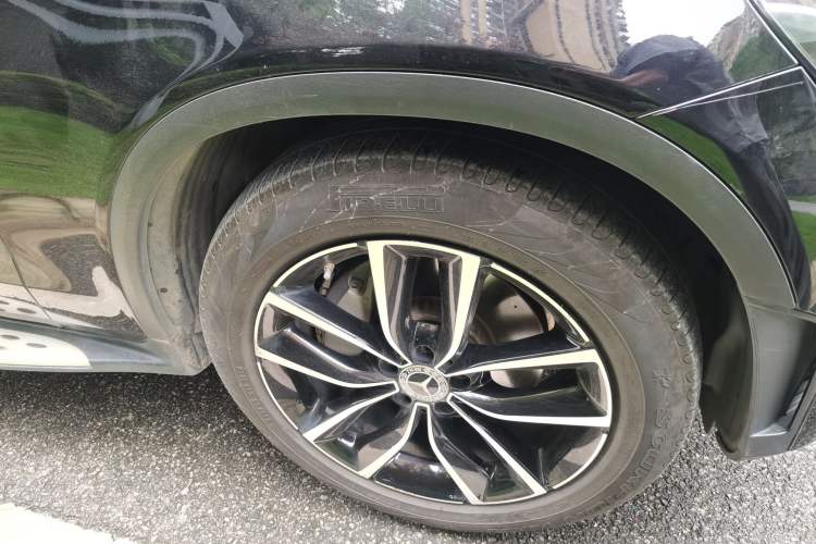 Used Mercedes-Benz GLC 2020 Facelift GLC 300 L 4MATIC Dynamic Edition Right Front Wheel Hub