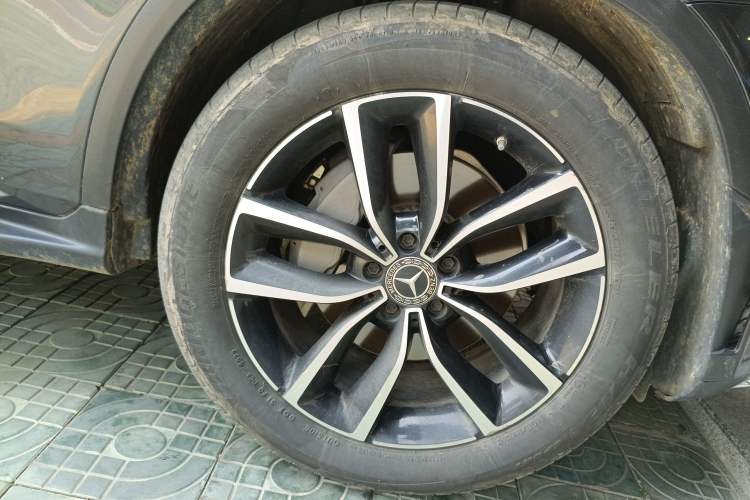 Used Mercedes-Benz GLC 2020 Facelift GLC 300 L 4MATIC Dynamic Edition Right Front Wheel Hub