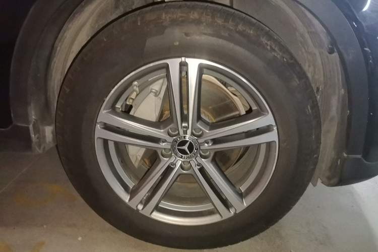 Used Mercedes-Benz GLC 2020 Facelifted GLC 260 L 4MATIC Dynamic Edition Right Front Wheel Hub
