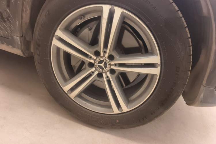 Used Mercedes-Benz GLC 2020 Facelifted GLC 260 L 4MATIC Dynamic Edition Right Front Wheel Hub