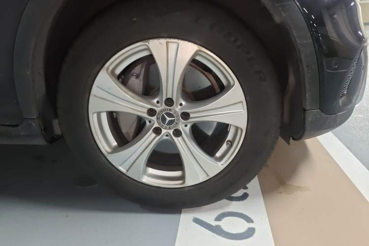 Used Mercedes-Benz GLC 2020 Facelifted GLC 260 L 4MATIC Dynamic Edition Right Front Wheel Hub