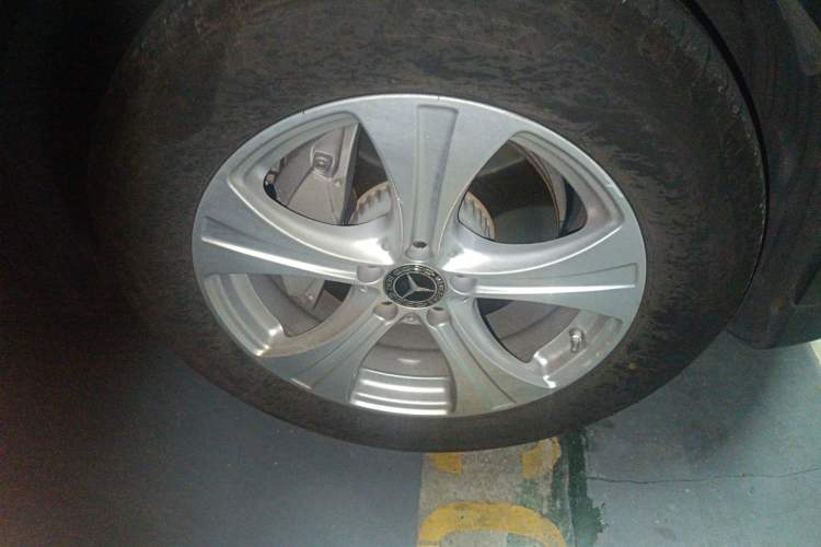 Used Mercedes-Benz GLC 2020 Facelifted GLC 260 L 4MATIC Dynamic Edition Right Front Wheel Hub