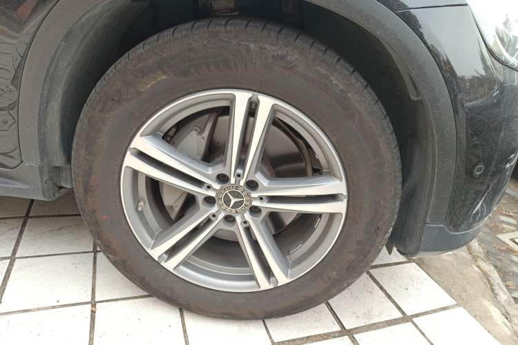 Used Mercedes-Benz GLC 2020 Facelifted GLC 260 L 4MATIC Dynamic Edition Right Front Wheel Hub